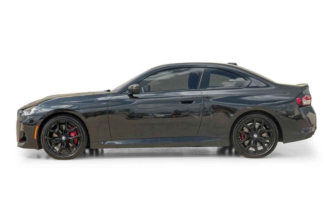 BMW 2 Series Vehicle Main Gallery Image 12