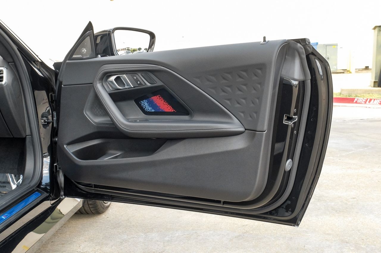 BMW 2 Series Vehicle Main Gallery Image 42