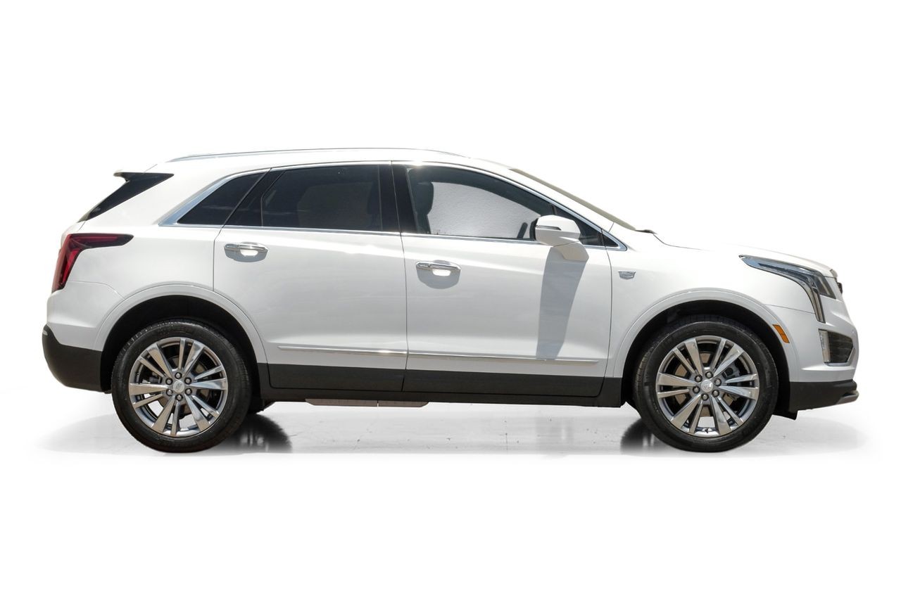 Cadillac XT5 Vehicle Main Gallery Image 08