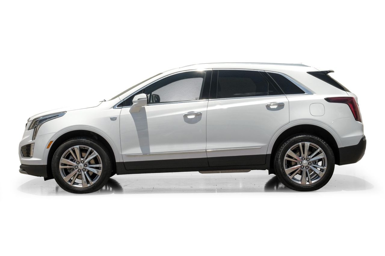 Cadillac XT5 Vehicle Main Gallery Image 12