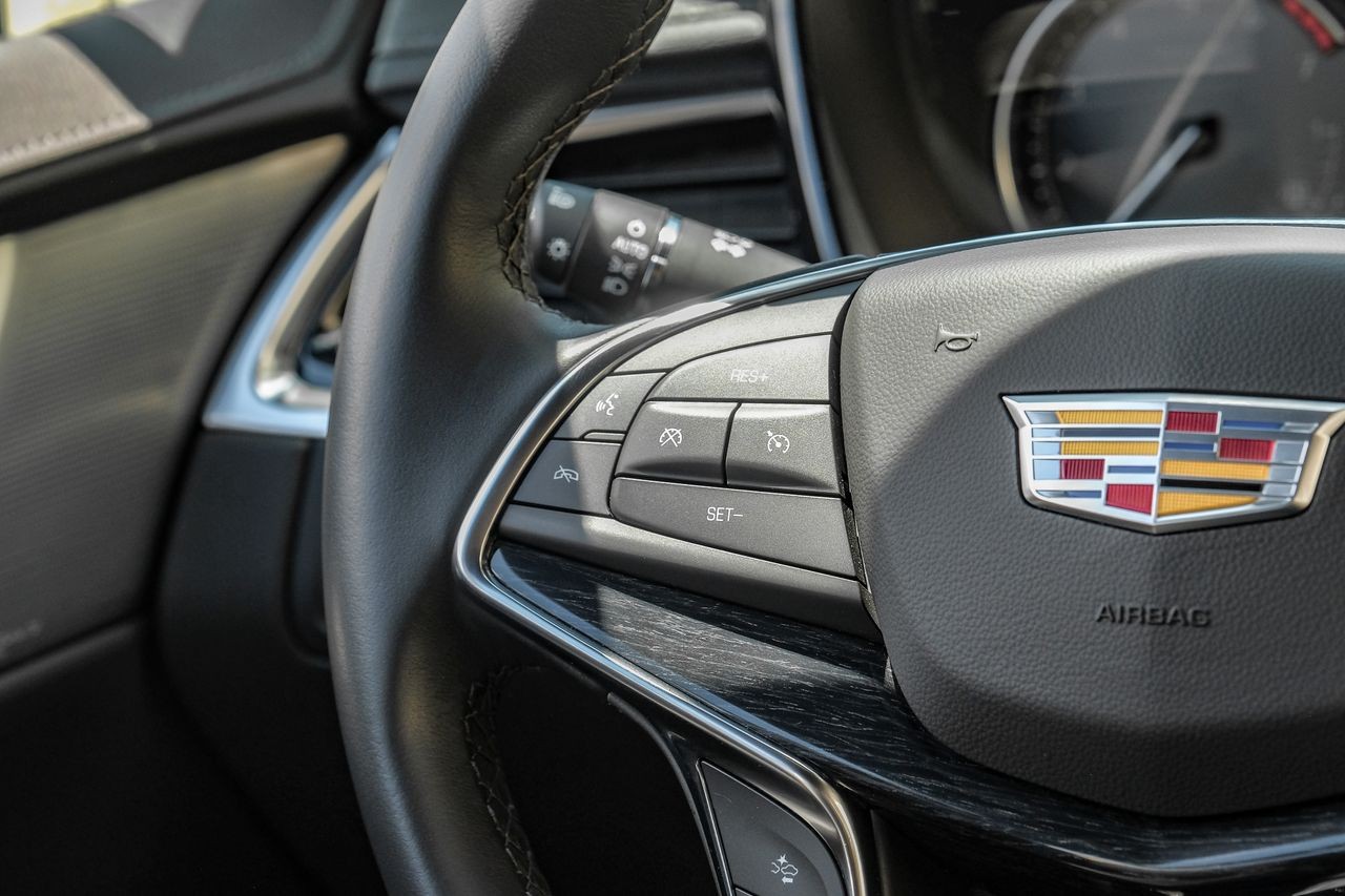 Cadillac XT5 Vehicle Main Gallery Image 18
