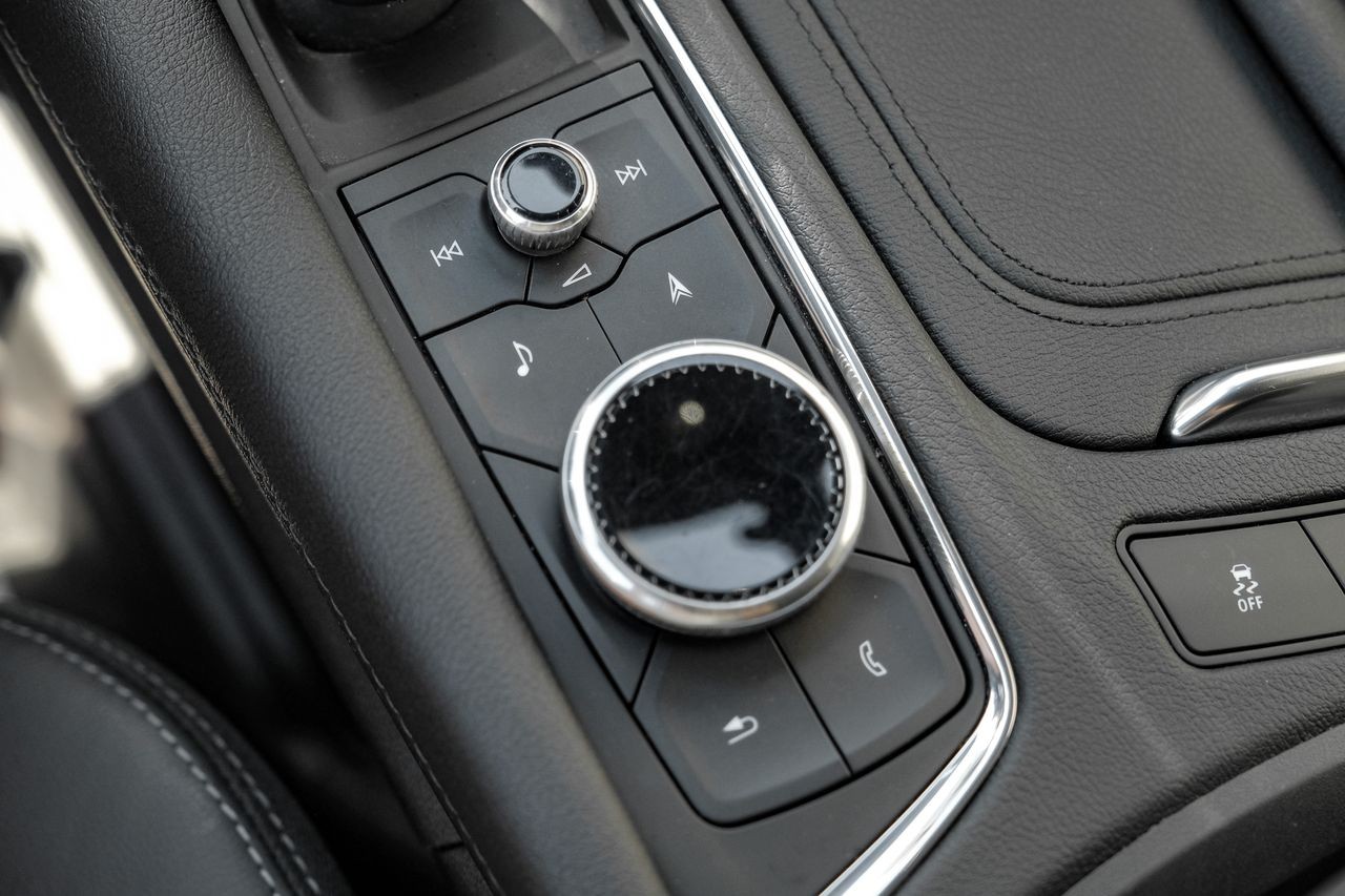 Cadillac XT5 Vehicle Main Gallery Image 27
