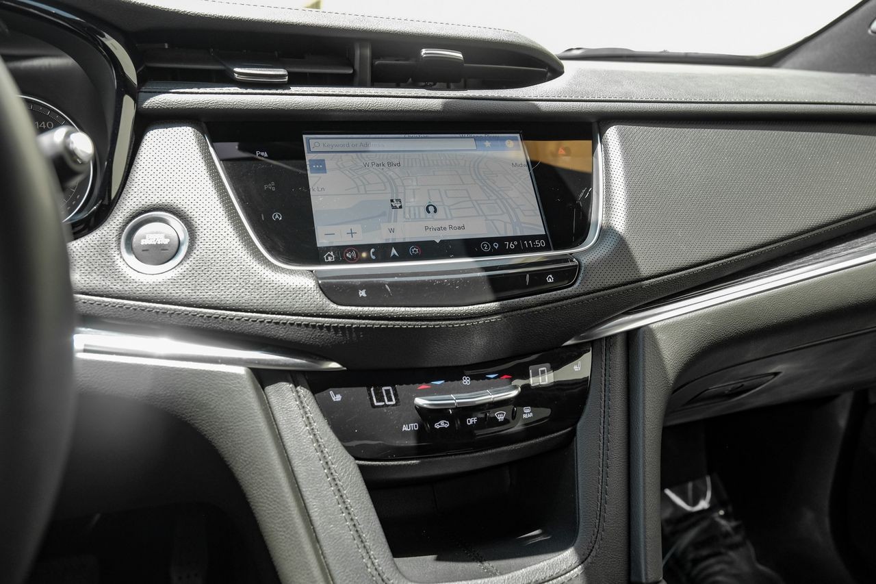 Cadillac XT5 Vehicle Main Gallery Image 29