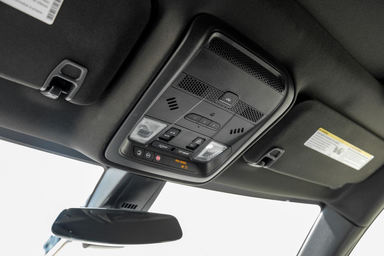 Cadillac XT5 Vehicle Main Gallery Image 31