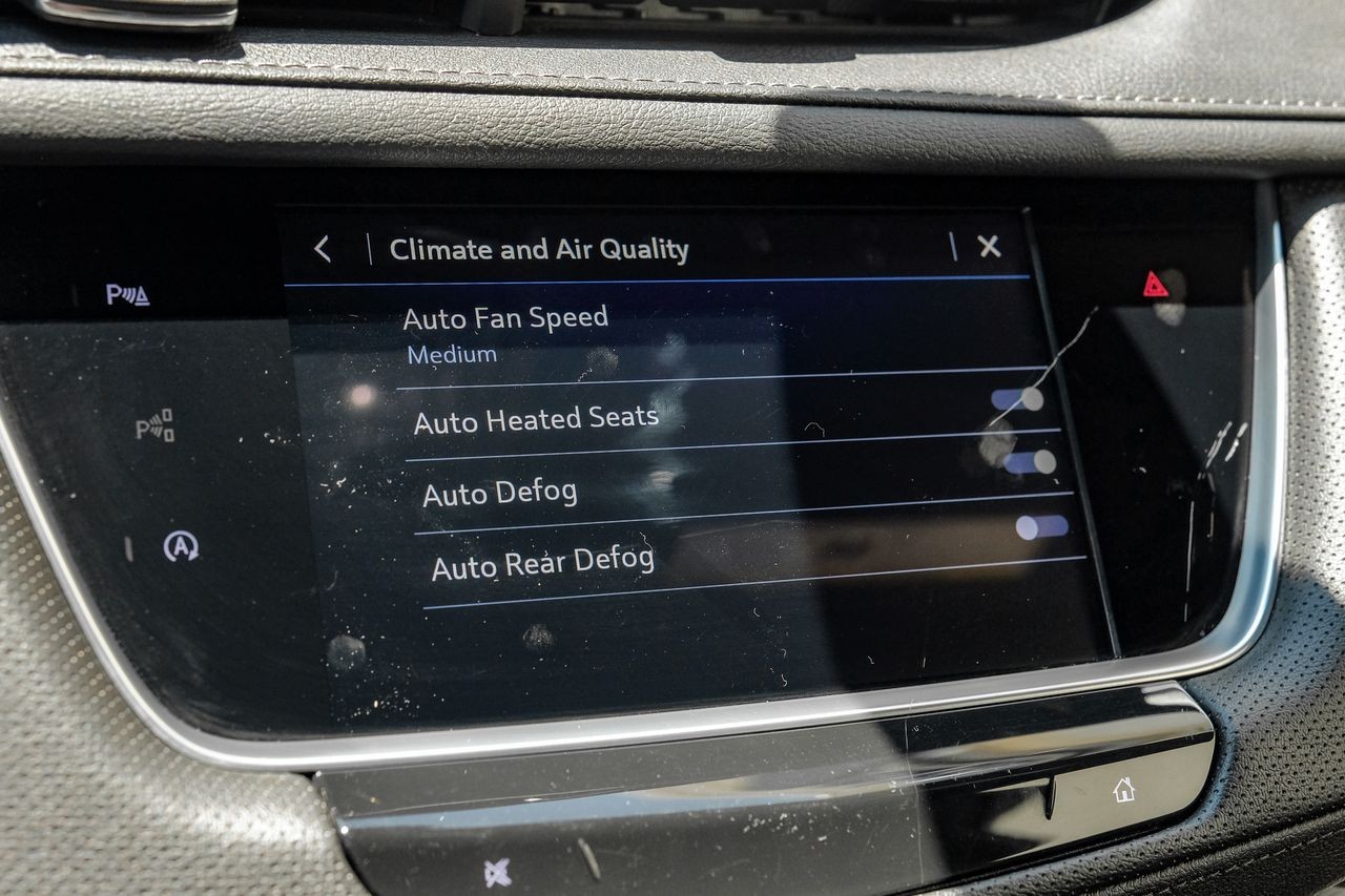 Cadillac XT5 Vehicle Main Gallery Image 38
