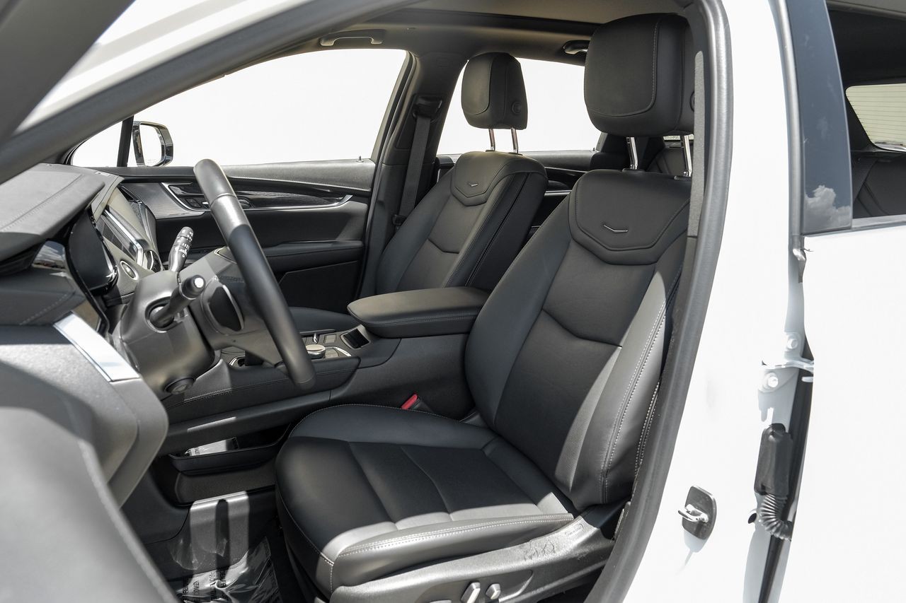 Cadillac XT5 Vehicle Main Gallery Image 39
