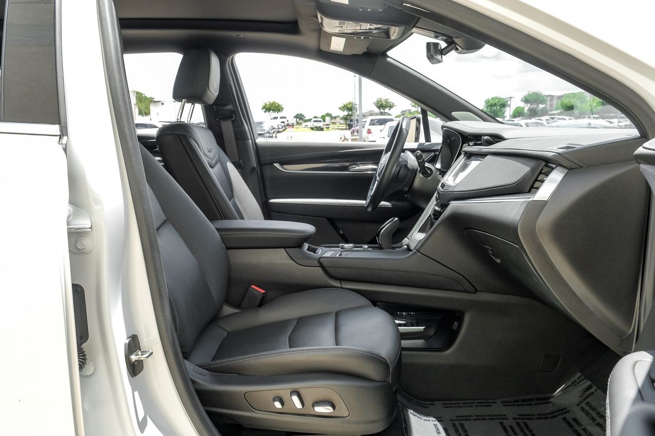 Cadillac XT5 Vehicle Main Gallery Image 42
