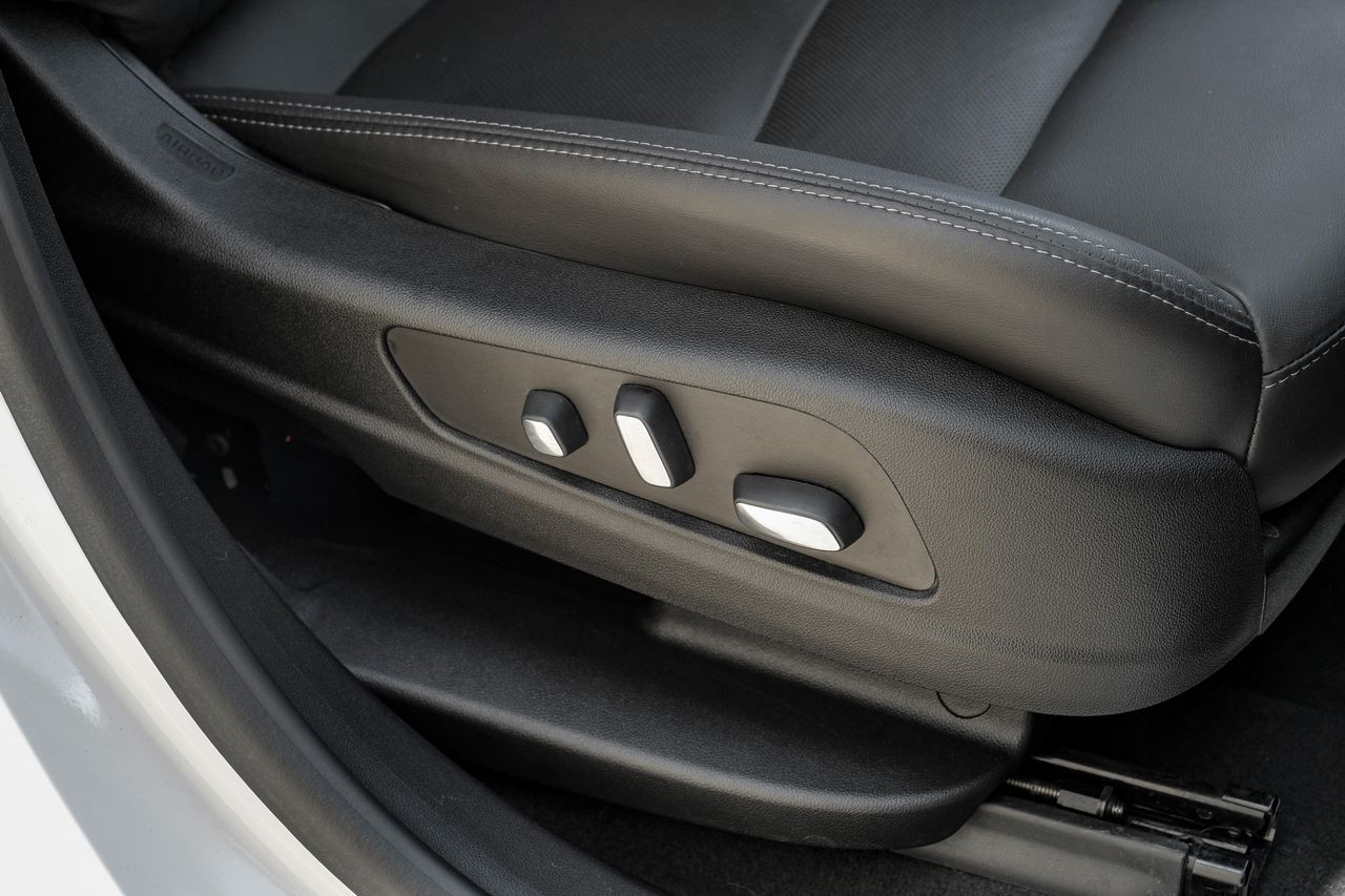 Cadillac XT5 Vehicle Main Gallery Image 44