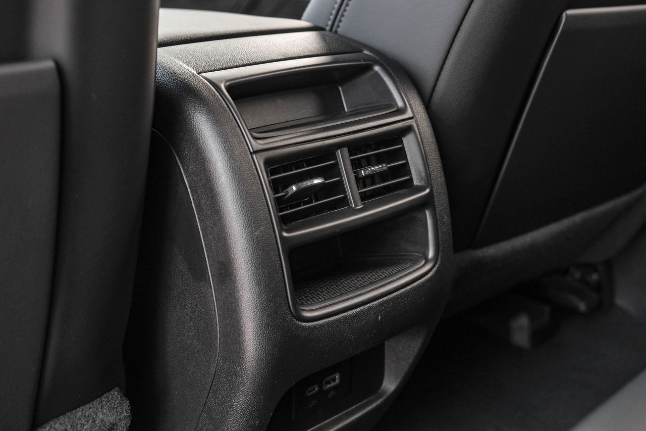 Cadillac XT5 Vehicle Main Gallery Image 47