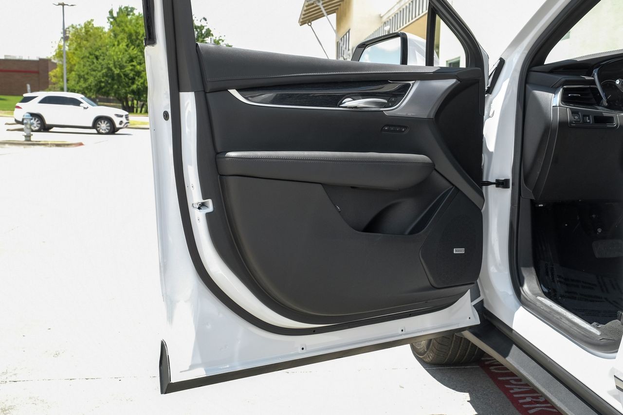 Cadillac XT5 Vehicle Main Gallery Image 52