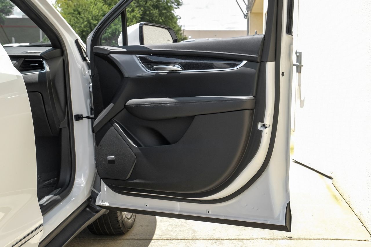 Cadillac XT5 Vehicle Main Gallery Image 54