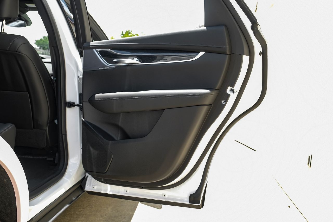 Cadillac XT5 Vehicle Main Gallery Image 56