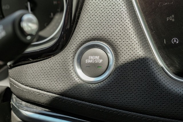 Cadillac XT5 Vehicle Main Gallery Image 23