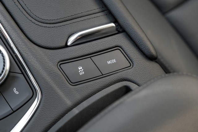 Cadillac XT5 Vehicle Main Gallery Image 28