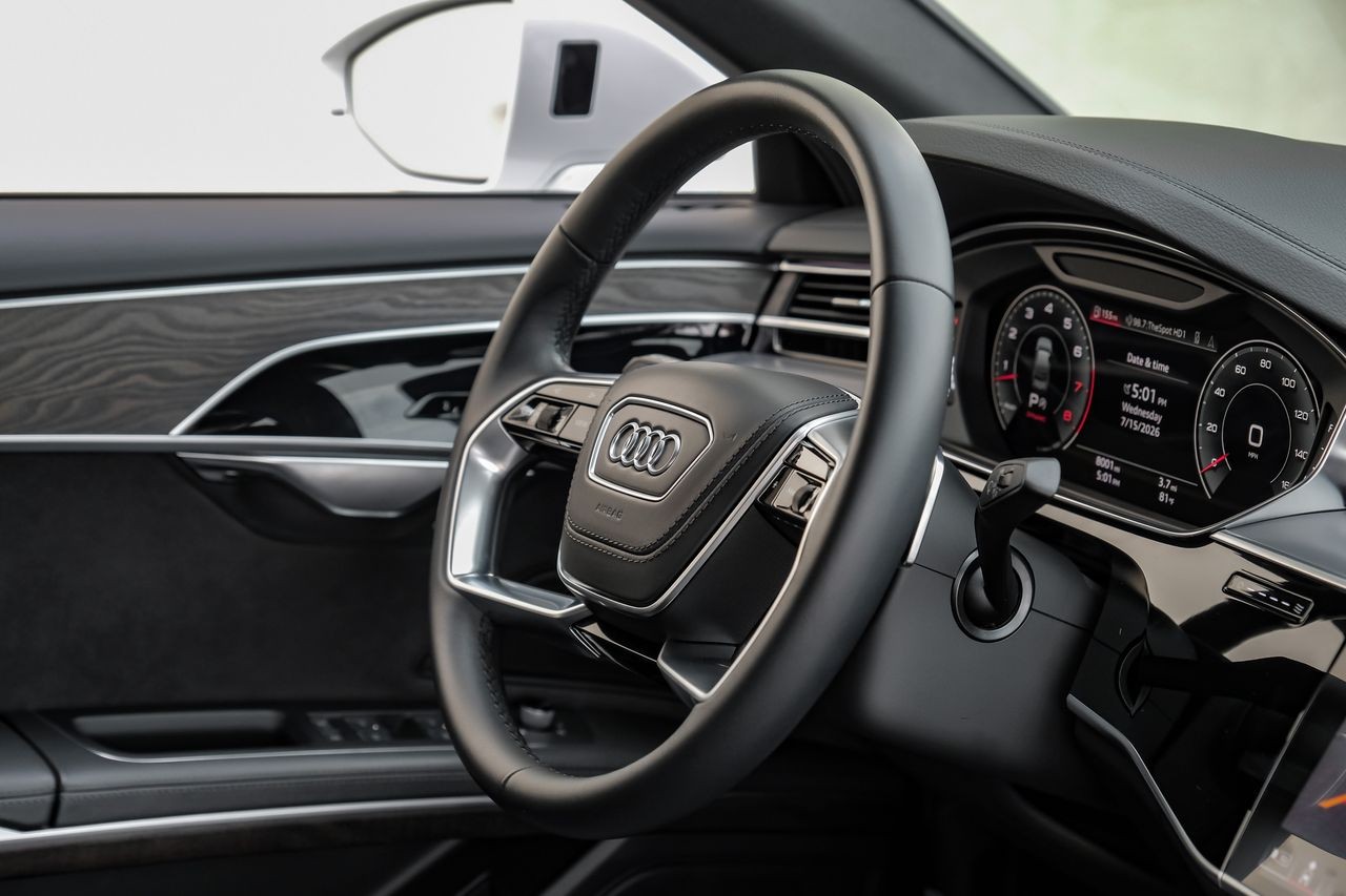 Audi A8 Vehicle Main Gallery Image 16