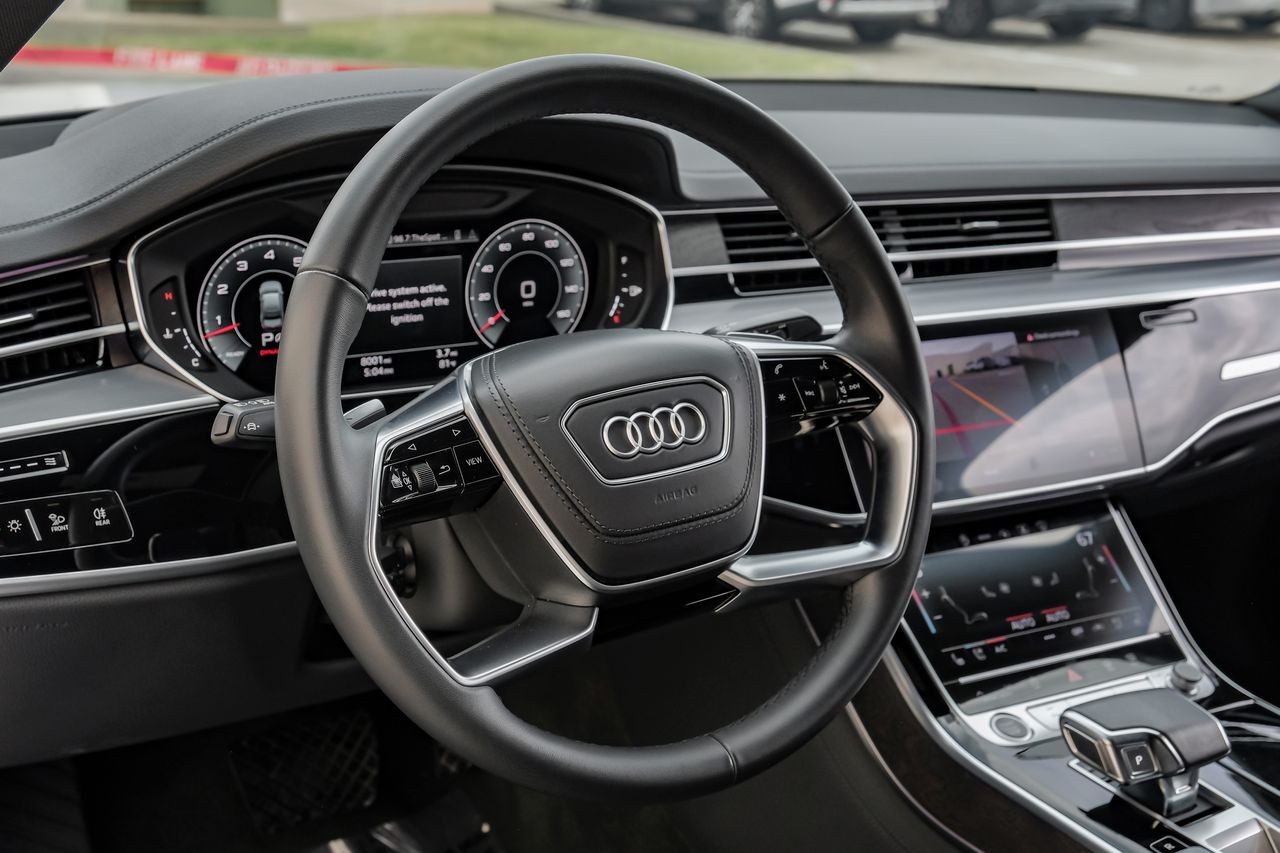 Audi A8 Vehicle Main Gallery Image 17