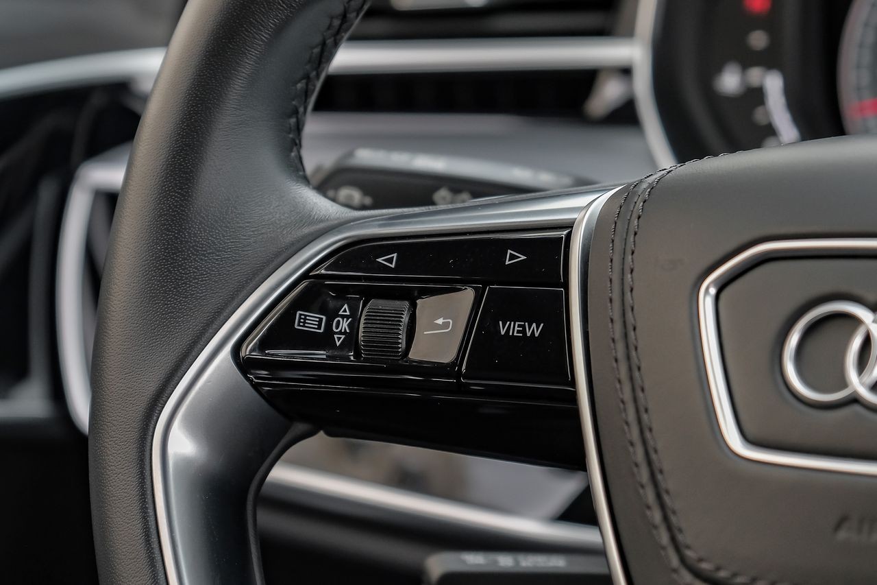 Audi A8 Vehicle Main Gallery Image 20
