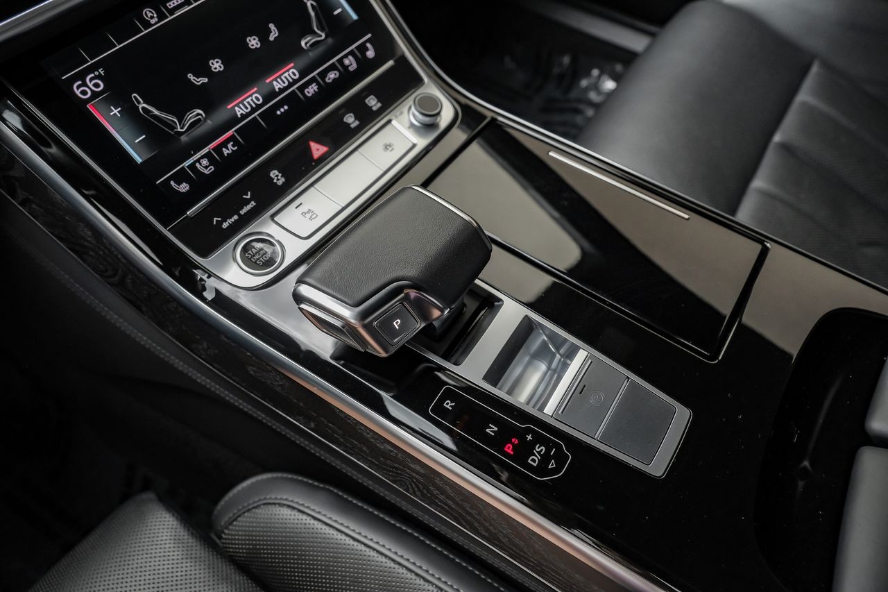 Audi A8 Vehicle Main Gallery Image 29