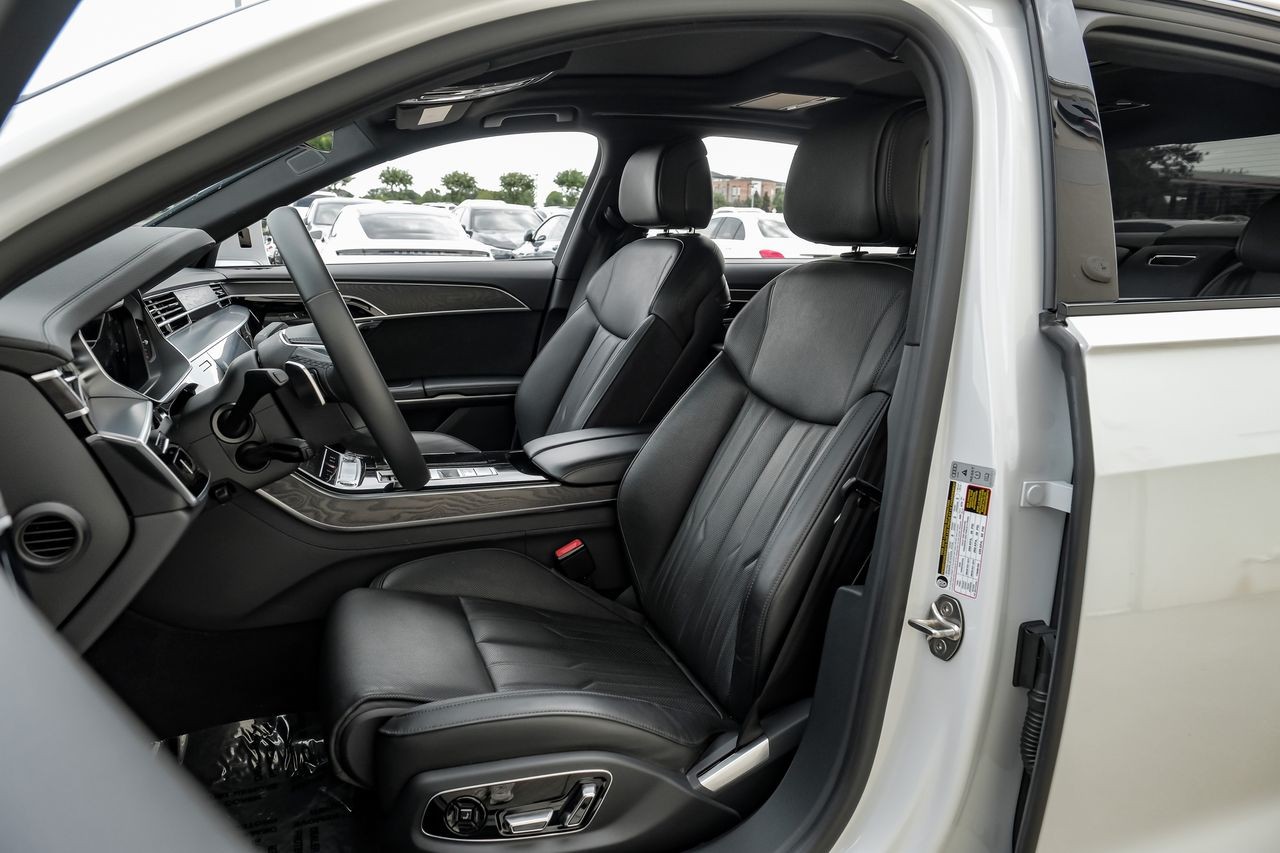 Audi A8 Vehicle Main Gallery Image 41