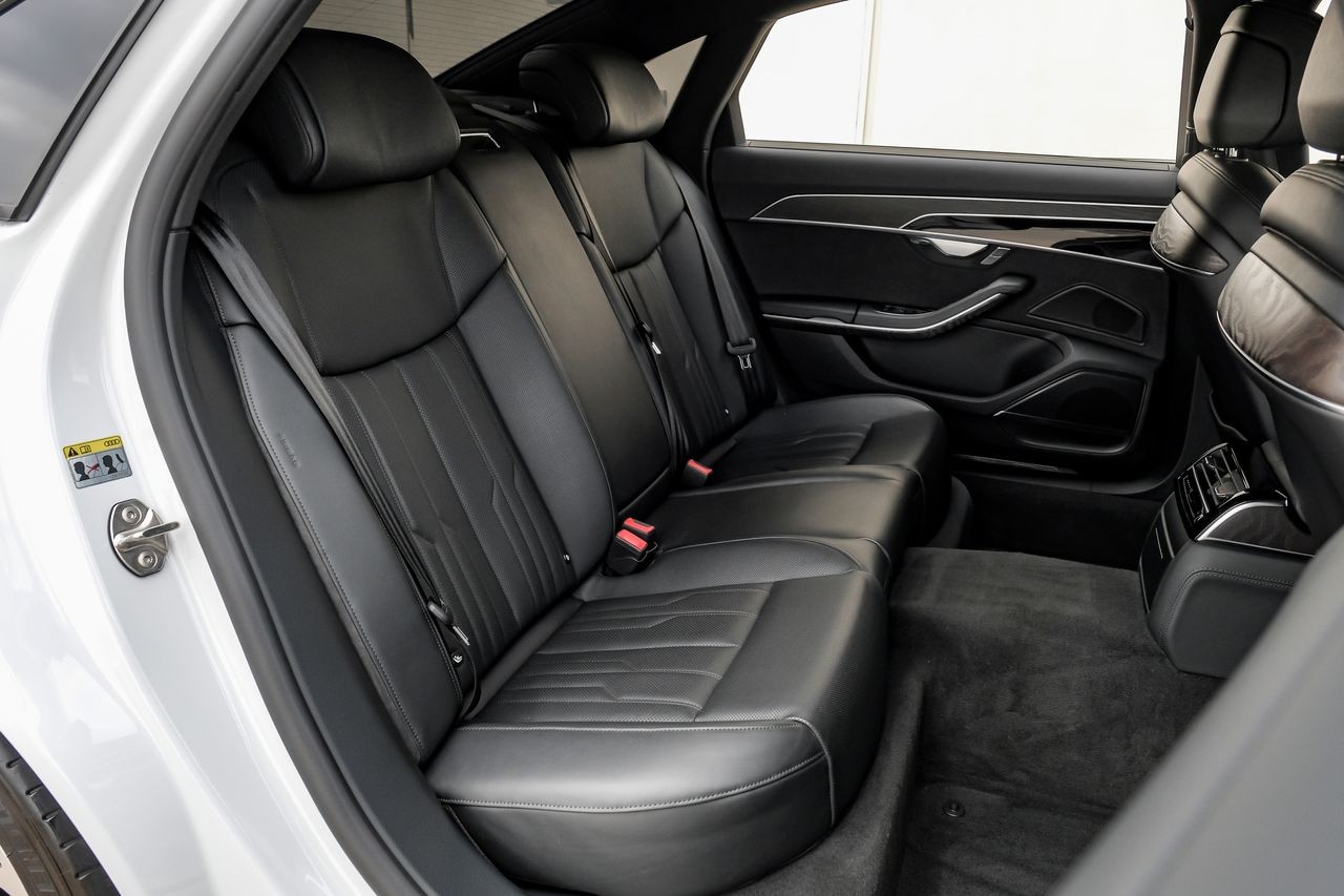 Audi A8 Vehicle Main Gallery Image 46