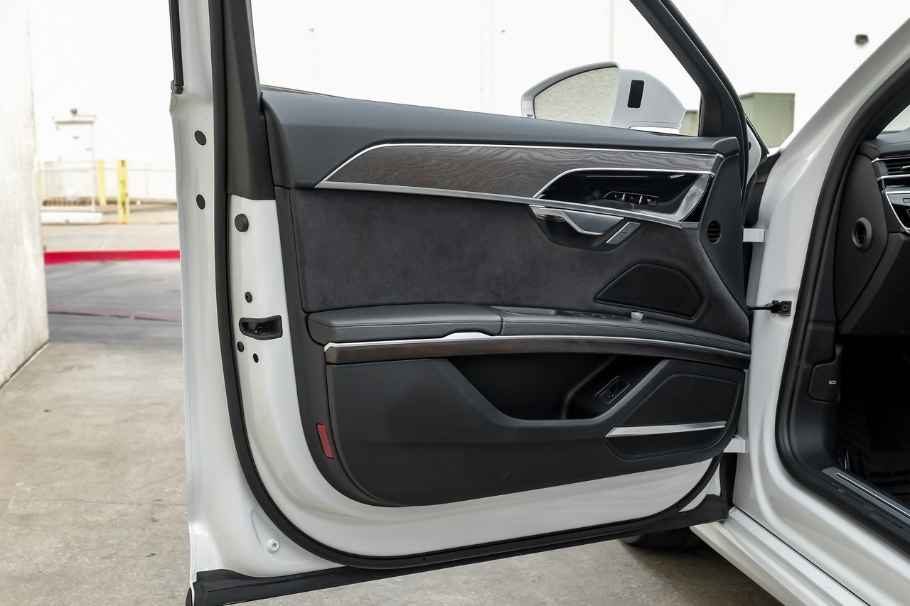 Audi A8 Vehicle Main Gallery Image 54