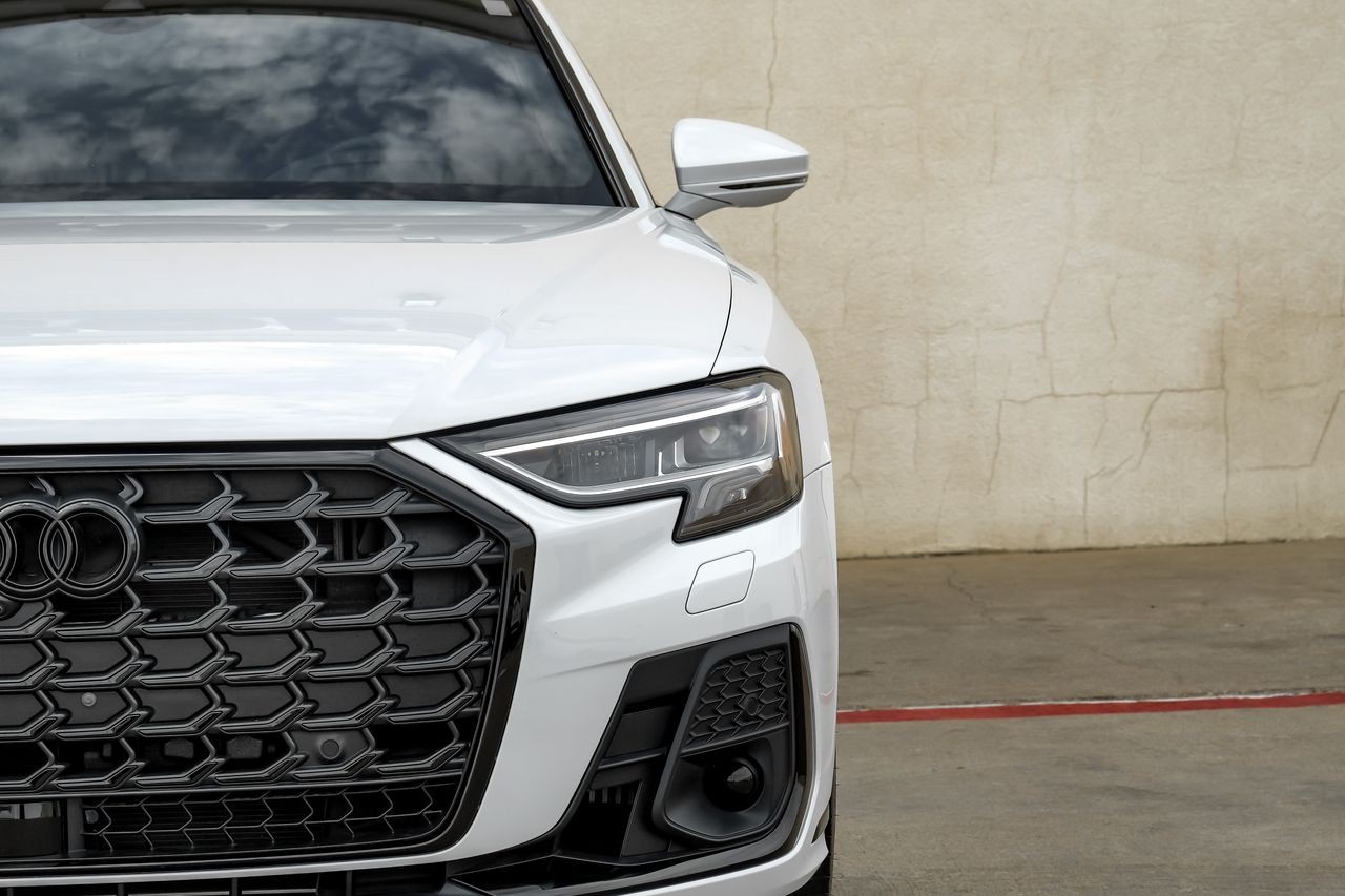 Audi A8 Vehicle Main Gallery Image 66