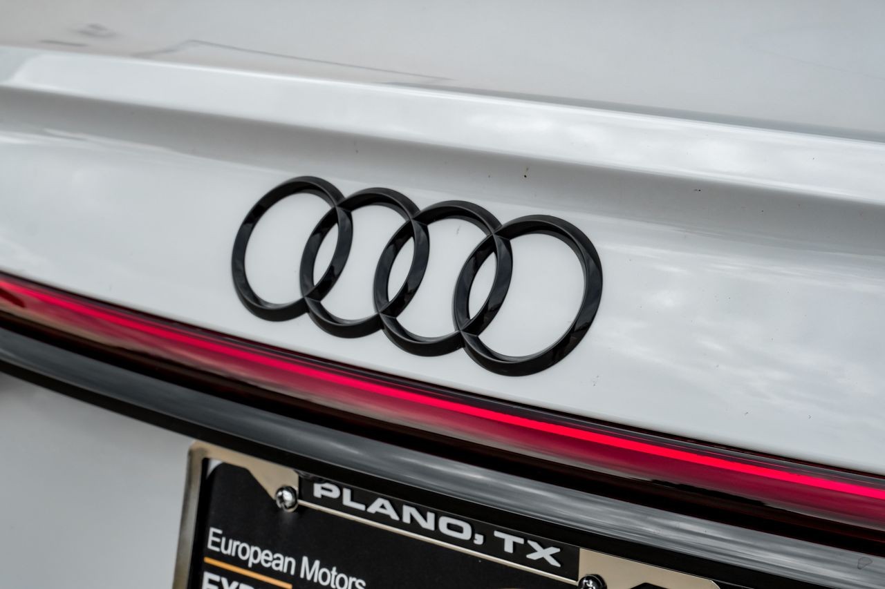Audi A8 Vehicle Main Gallery Image 69