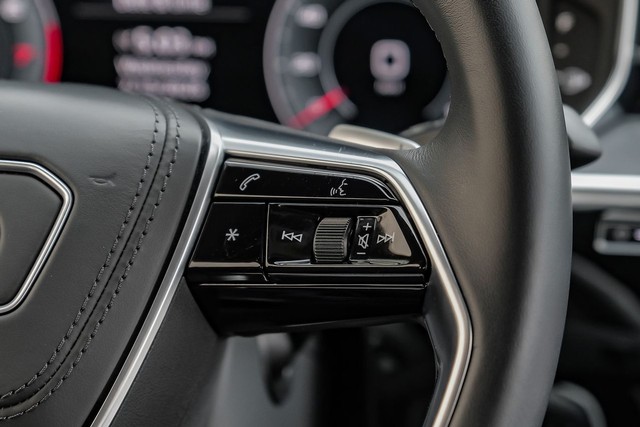 Audi A8 Vehicle Main Gallery Image 21