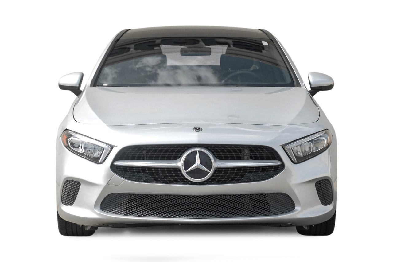 Mercedes-Benz A 220 Vehicle Main Gallery Image 06