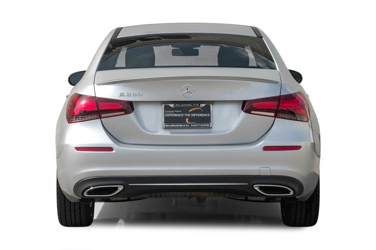 Mercedes-Benz A 220 Vehicle Main Gallery Image 10