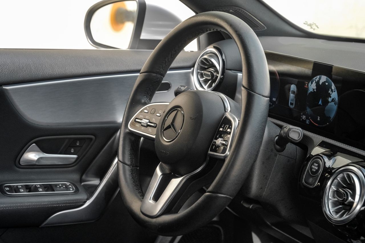 Mercedes-Benz A 220 Vehicle Main Gallery Image 14