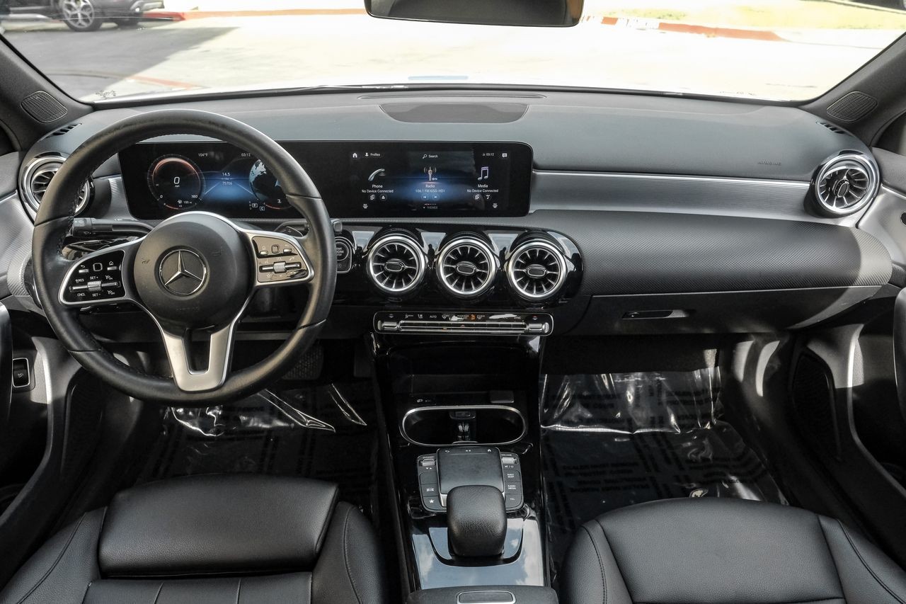 Mercedes-Benz A 220 Vehicle Main Gallery Image 15