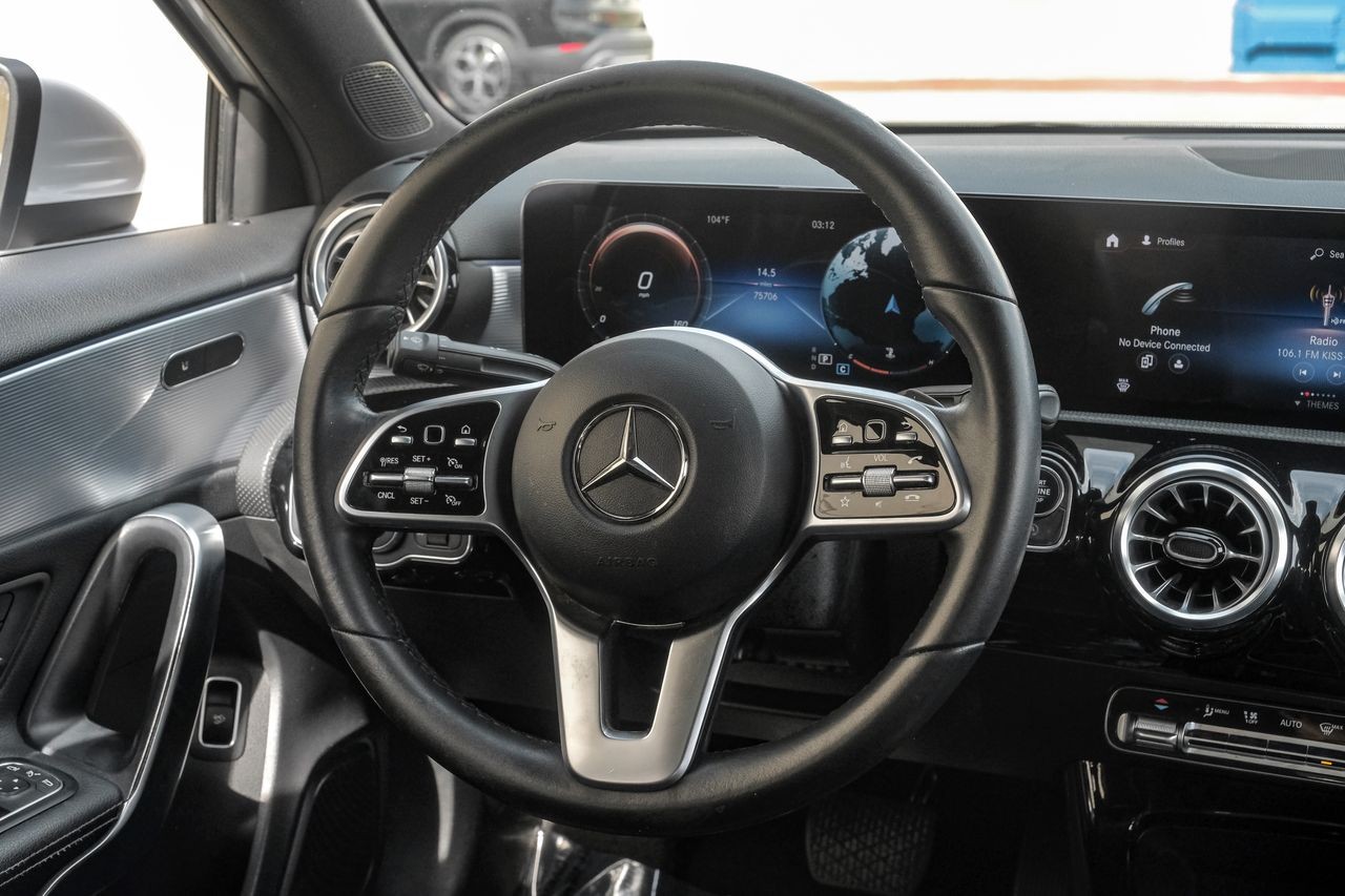 Mercedes-Benz A 220 Vehicle Main Gallery Image 17