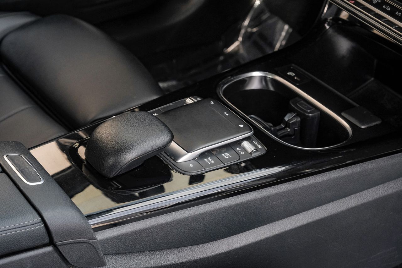 Mercedes-Benz A 220 Vehicle Main Gallery Image 23