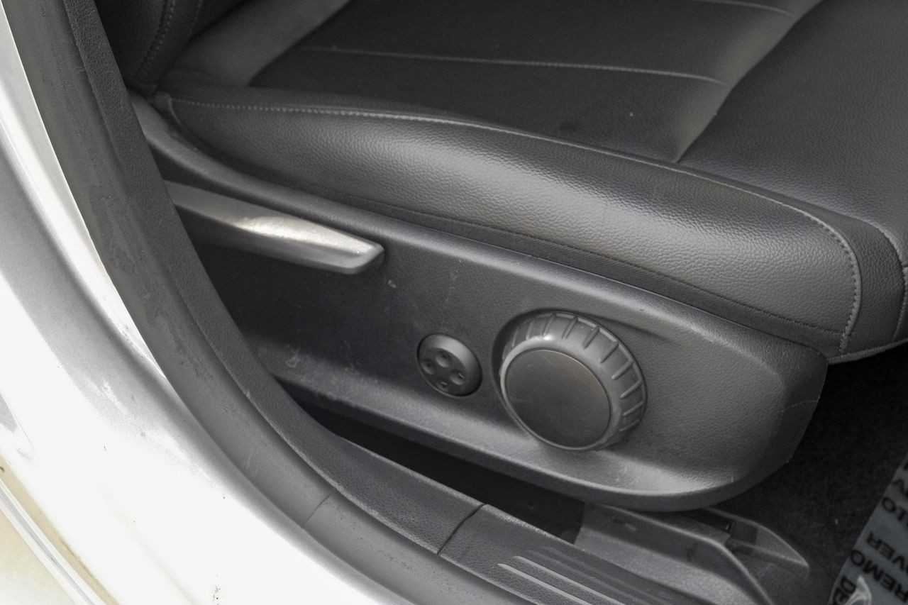 Mercedes-Benz A 220 Vehicle Main Gallery Image 36