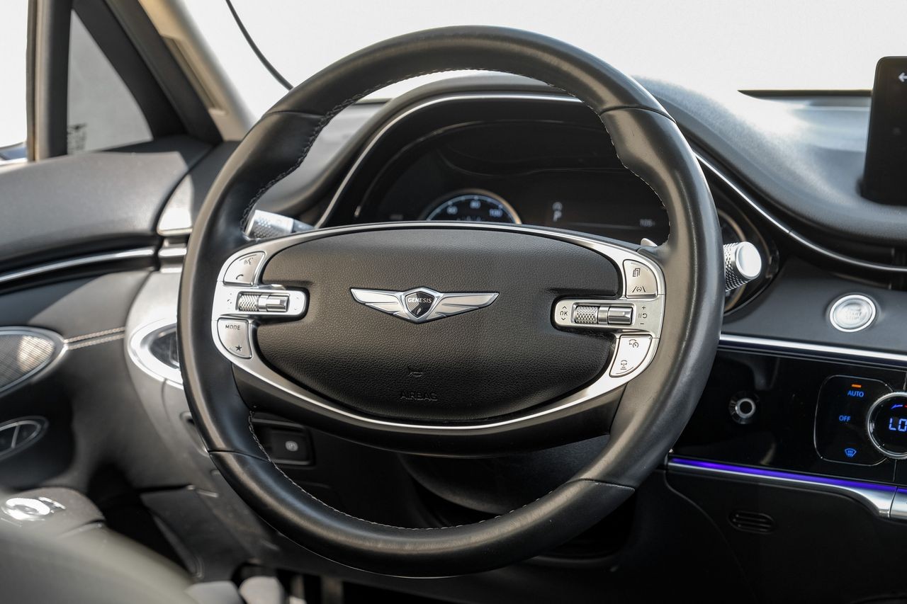 Genesis GV70 Vehicle Main Gallery Image 17