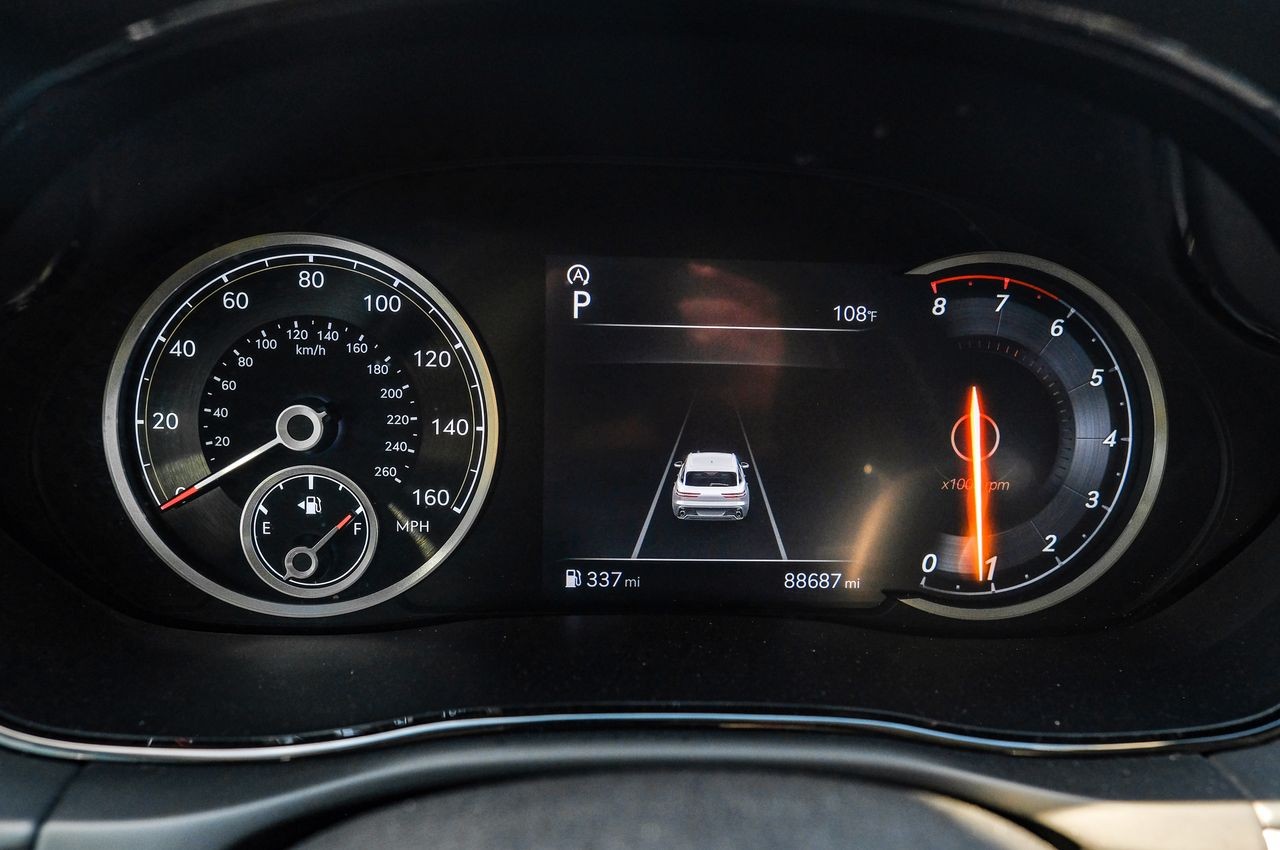 Genesis GV70 Vehicle Main Gallery Image 20