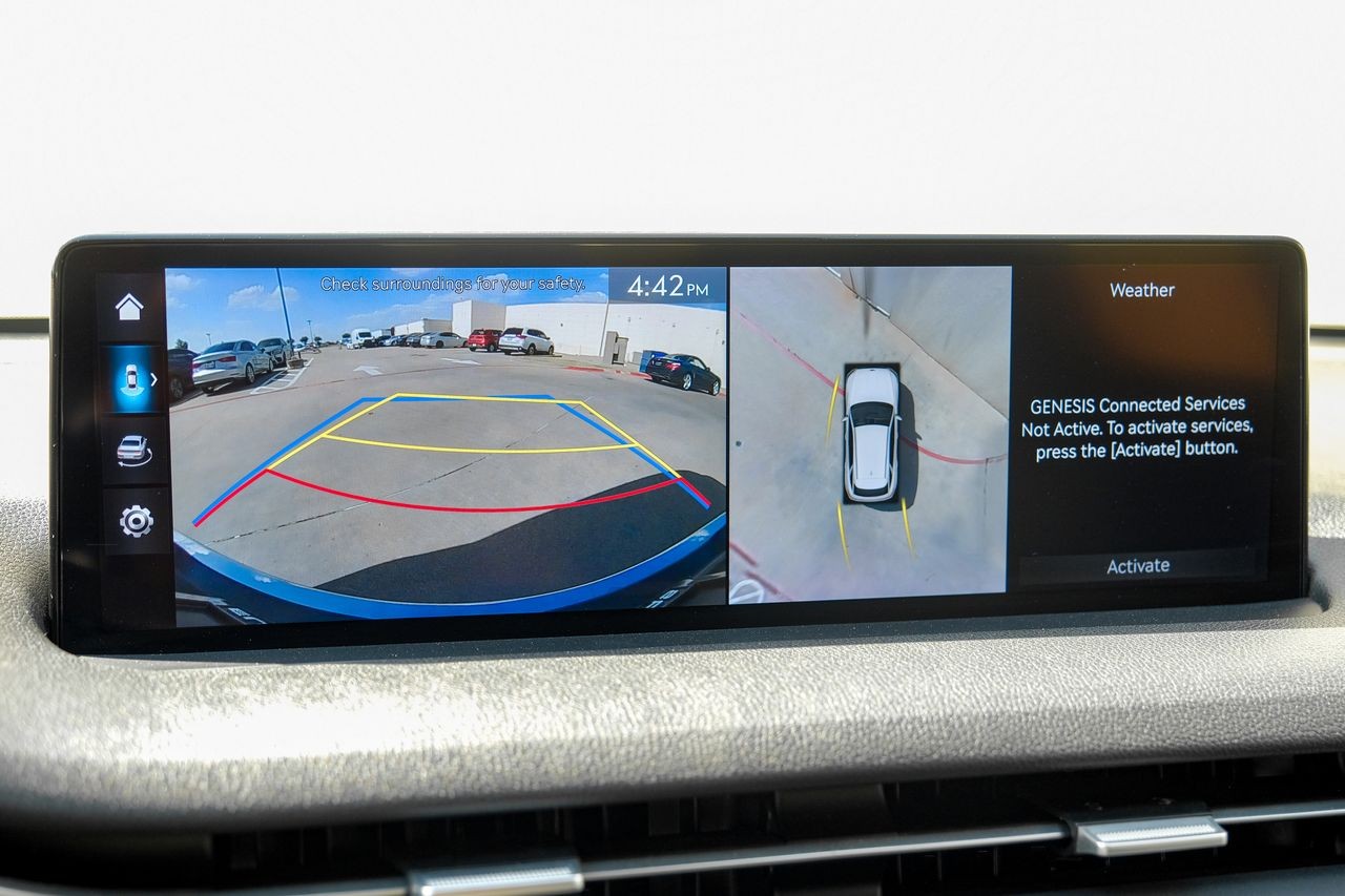 Genesis GV70 Vehicle Main Gallery Image 23