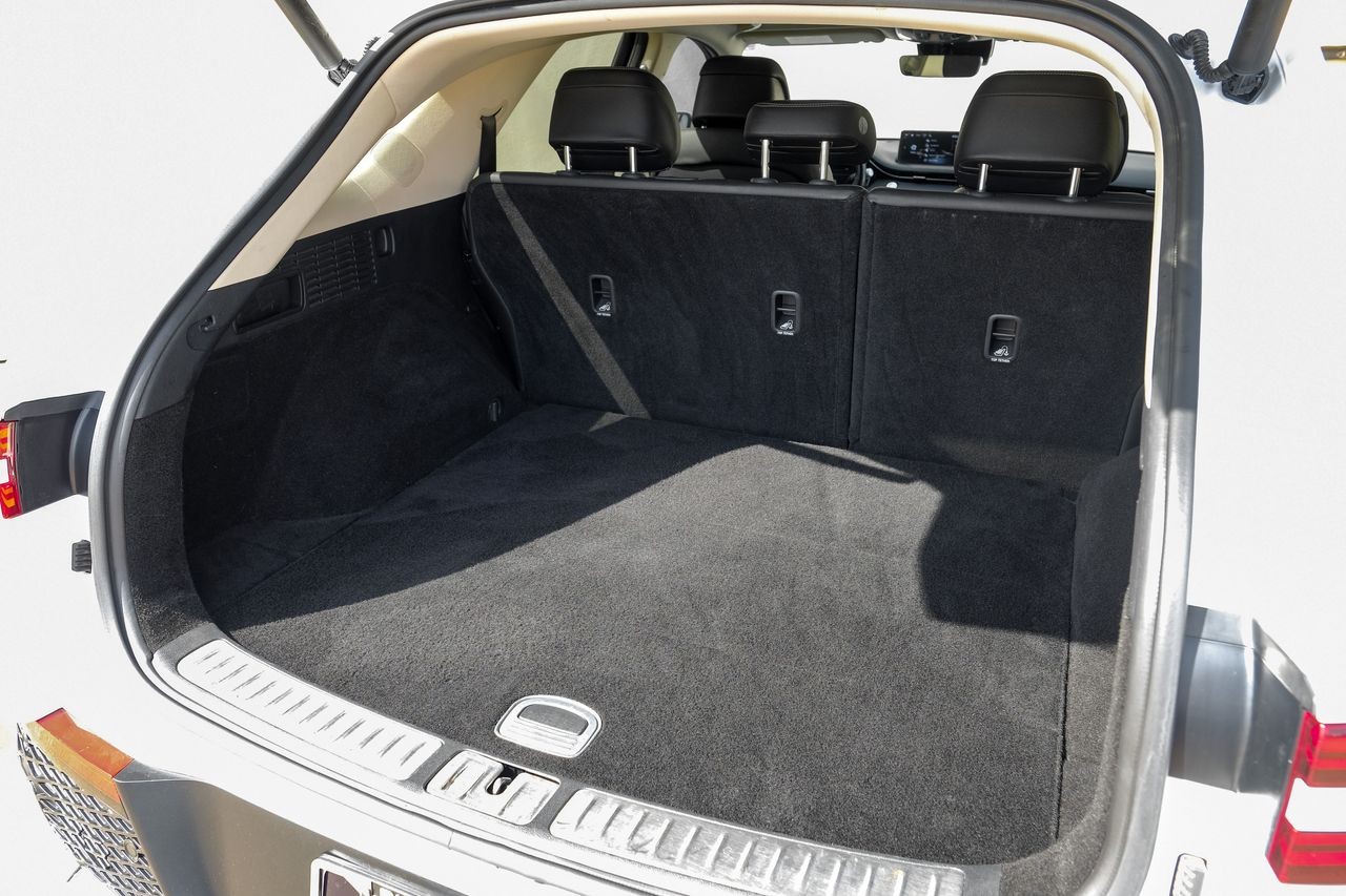 Genesis GV70 Vehicle Main Gallery Image 63