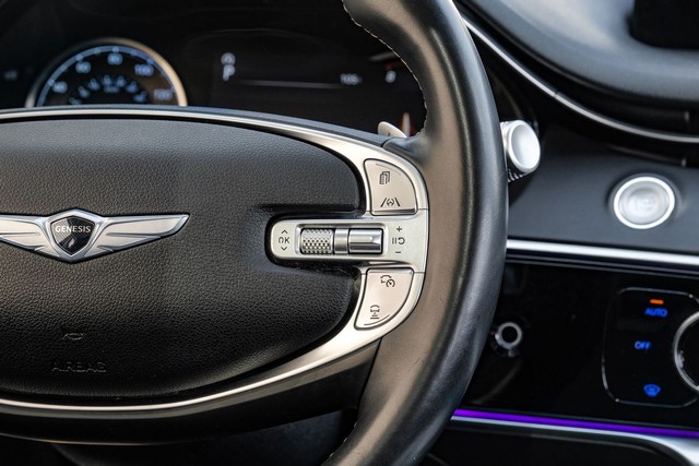 Genesis GV70 Vehicle Main Gallery Image 19