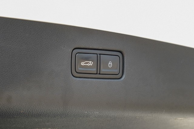 Genesis GV70 Vehicle Main Gallery Image 65