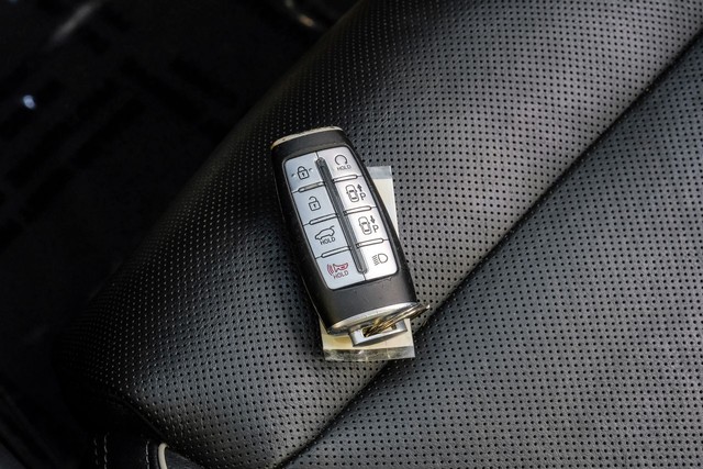 Genesis GV70 Vehicle Main Gallery Image 70