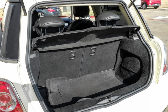 MINI Cooper Hardtop Vehicle Main Gallery Image 45