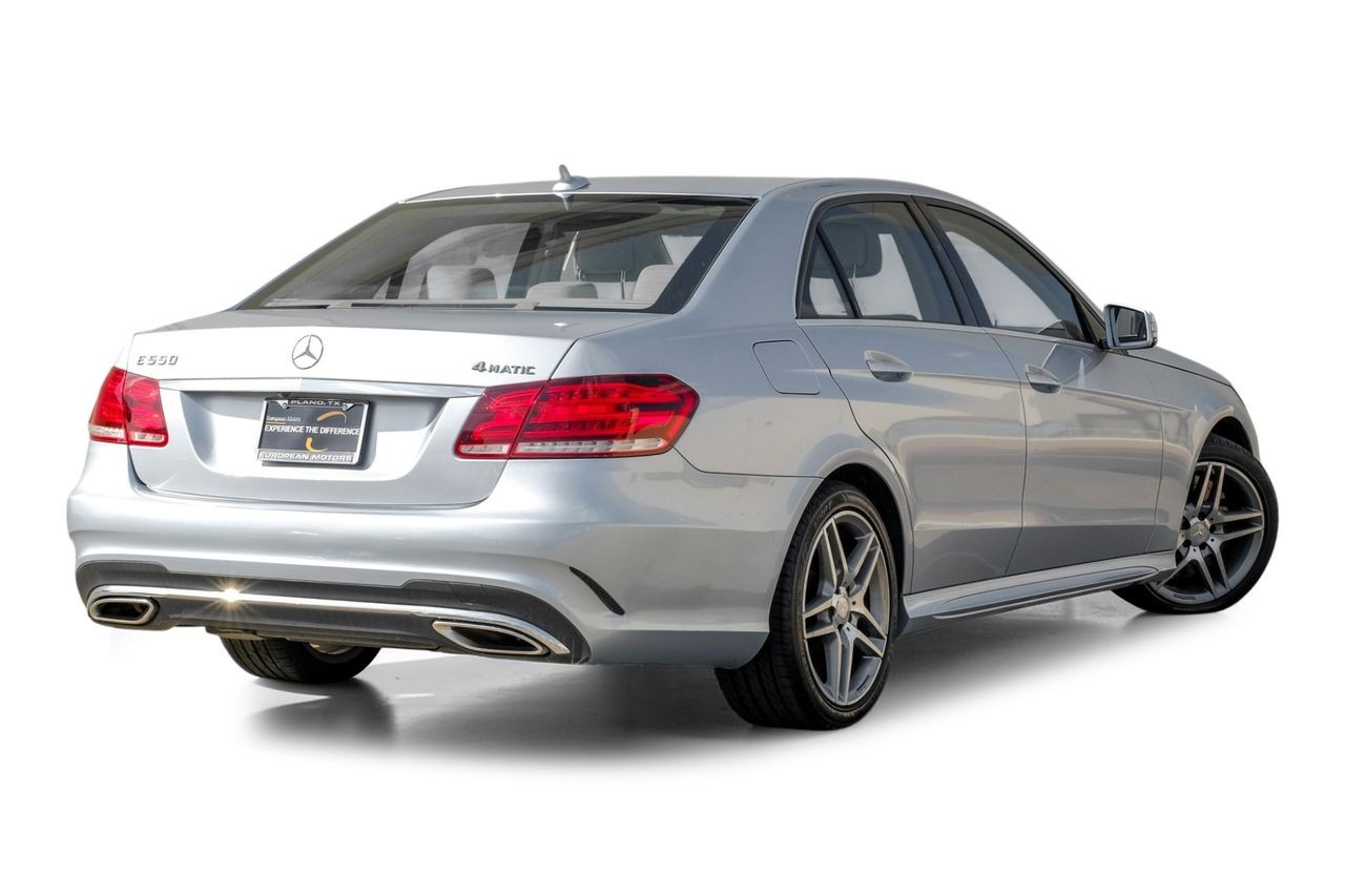 Mercedes-Benz E 550 Vehicle Main Gallery Image 09