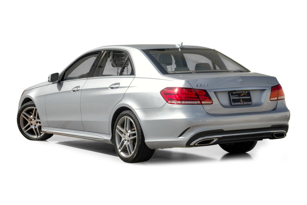 Mercedes-Benz E 550 Vehicle Main Gallery Image 11