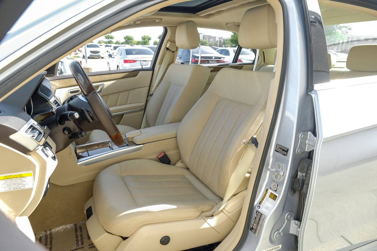 Mercedes-Benz E 550 Vehicle Main Gallery Image 36