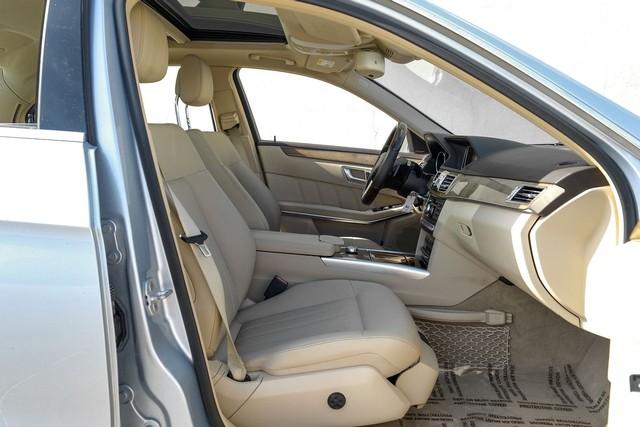 Mercedes-Benz E 550 Vehicle Main Gallery Image 37