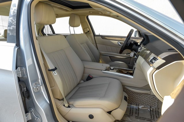 Mercedes-Benz E 550 Vehicle Main Gallery Image 38