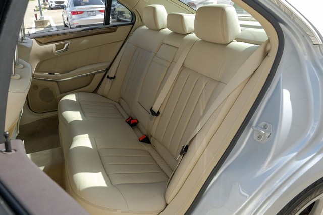 Mercedes-Benz E 550 Vehicle Main Gallery Image 43
