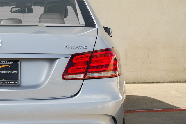 Mercedes-Benz E 550 Vehicle Main Gallery Image 55